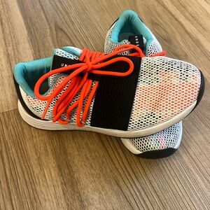 Under Armour, tennis shoes